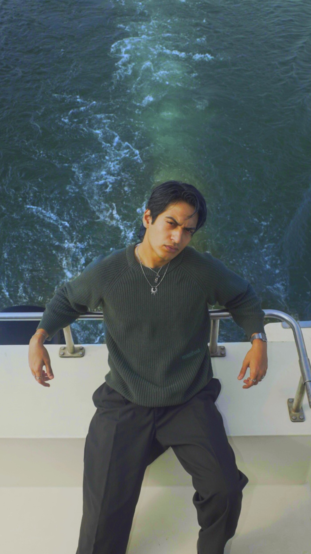 MOSS Knit | Green Manifest Embroidery Roundneck Sweatshirt