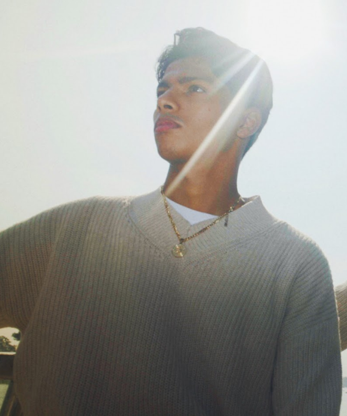 Sunlit Weave | V-Neck Beige Sweater