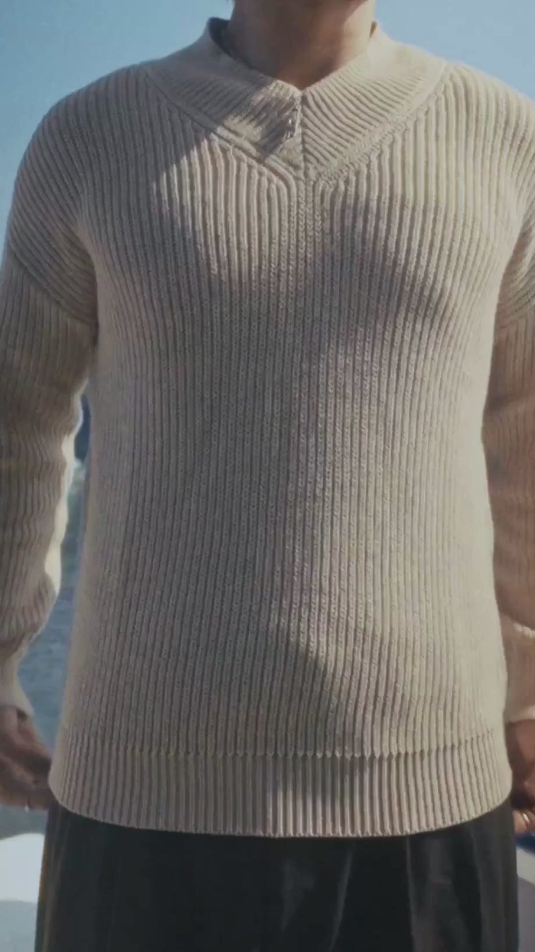 Sunlit Weave | V-Neck Beige Sweater